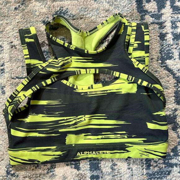 Alphalete Surface Keyhole Volt Canvas Camo Sports Bra - Picture 2 of 3